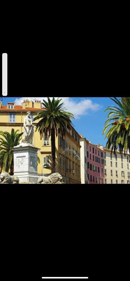 Ajaccio Magnifique T2 37M2 Centre Ville Vue Mer Au Bord De La Plage Neuf 4 Couchages Balcon Parking Prive Ferme Clim Wifi Exterior foto